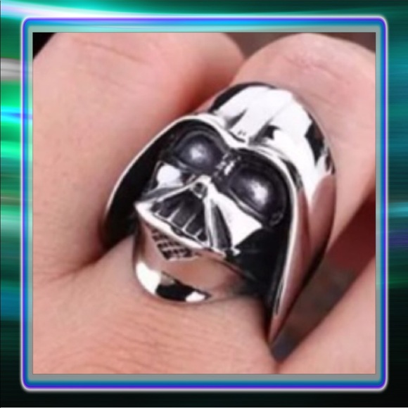 Darth Vader Ring - Picture 3 of 6